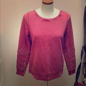 Lucky lotus California S red lace sweatshirt